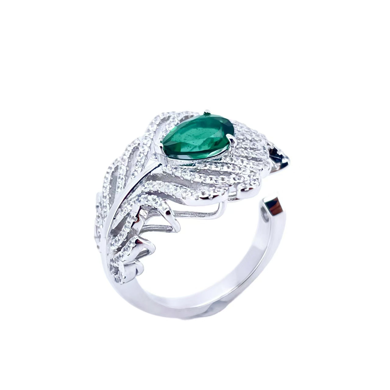 Teardrop Shape 925 Silver Cultured Emerald Ring