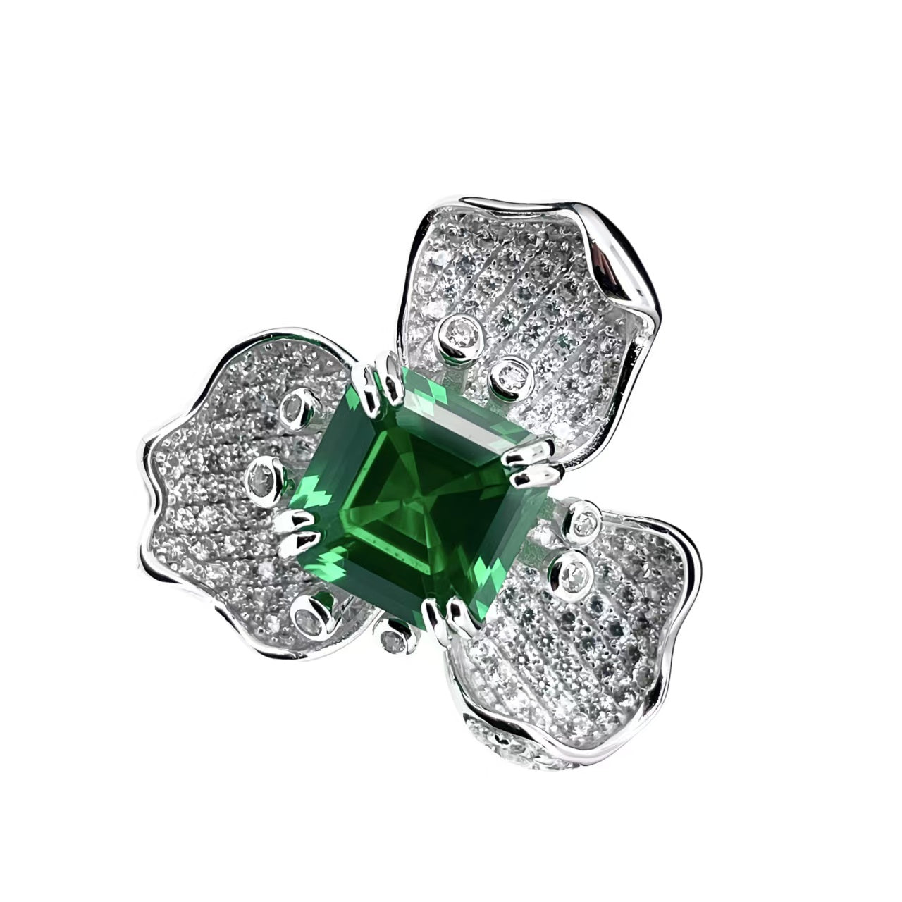 Four-leaf Clover Shape S925 Silver Green Garnet Ring