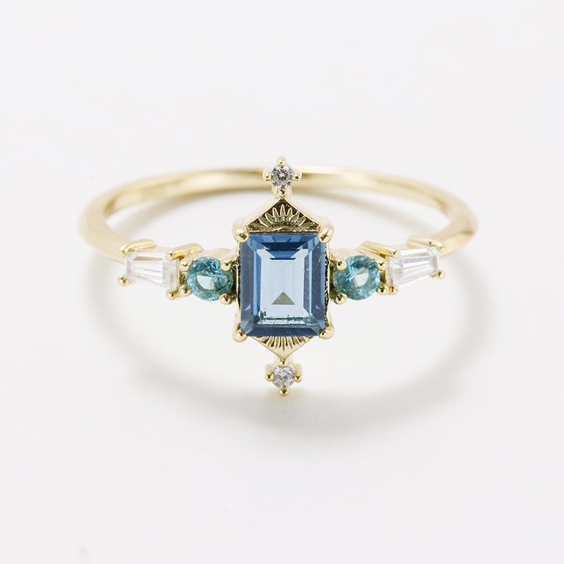 Dunli Jewelry 2024 New Bright Retro Baroque Palace Style London Blue Topaz Ring Niche Design