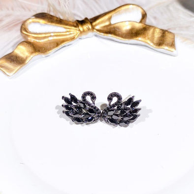 Black&White Swan Design Sterling Silver Stud Earrings - jolics