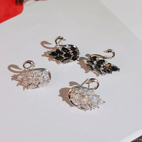 Elegant Black&White Swan Design Sterling Silver Stud Earrings - jolics