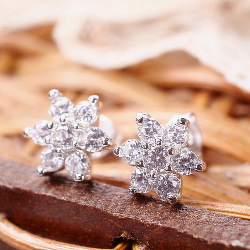 Flower Design Silver Stud Earrings - jolics