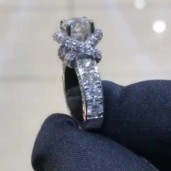 Handmade 3.0 CT Stunning Round Cut Halo Engagement Ring - jolics