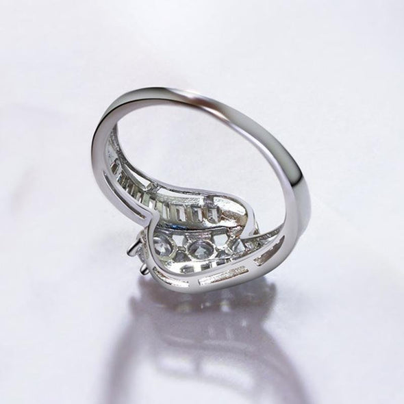 Intricate Infinity Three Stone Ring - jolics