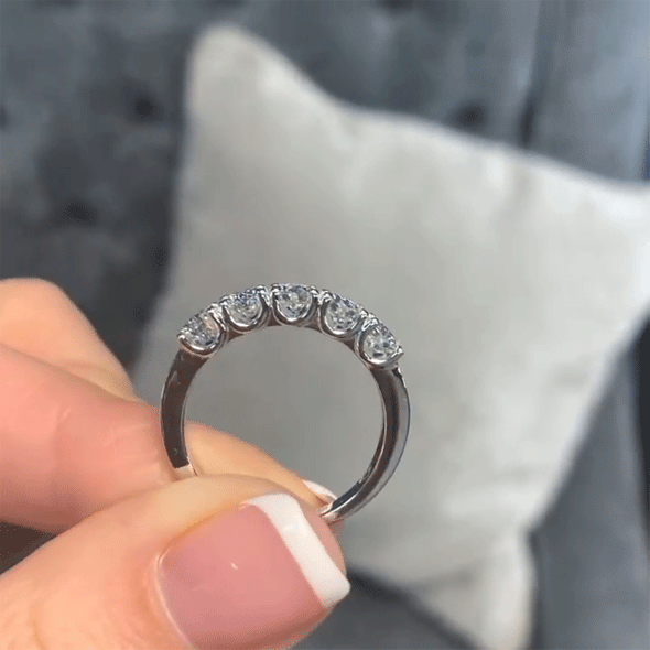 Jolics Handmade Round Cut Five Stone Engagement Ring - jolics