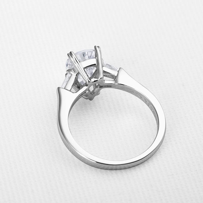 Simple Pear Cut Three Stone Ring - jolics