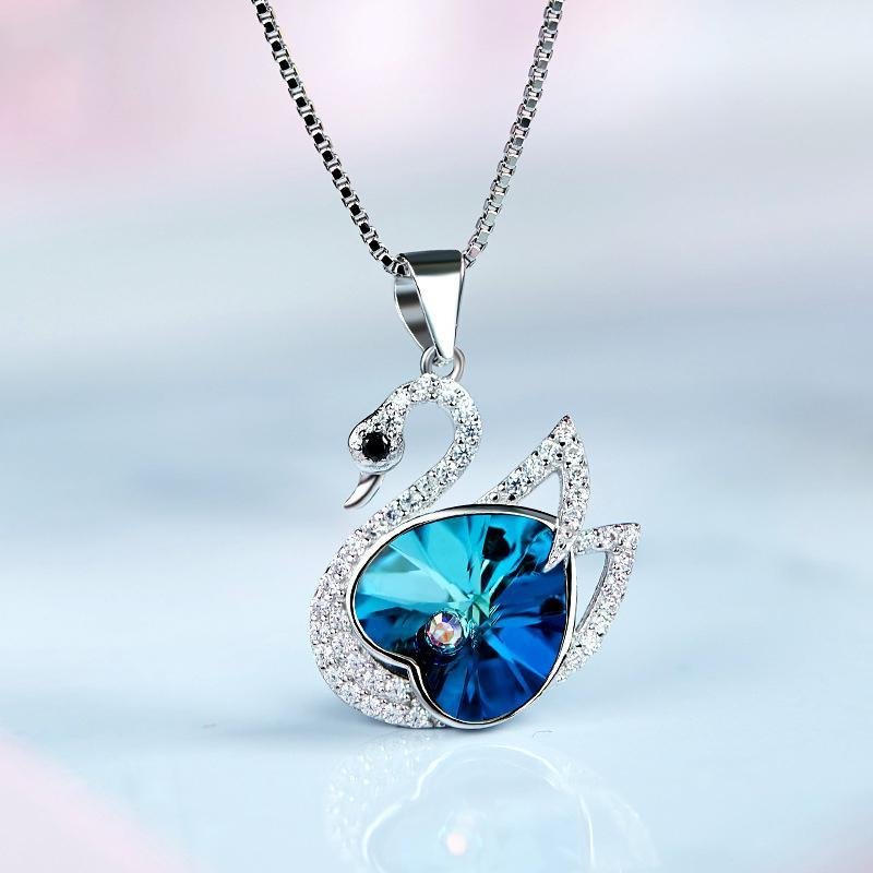 Swan Pendant Necklace With Heart Stone - jolics